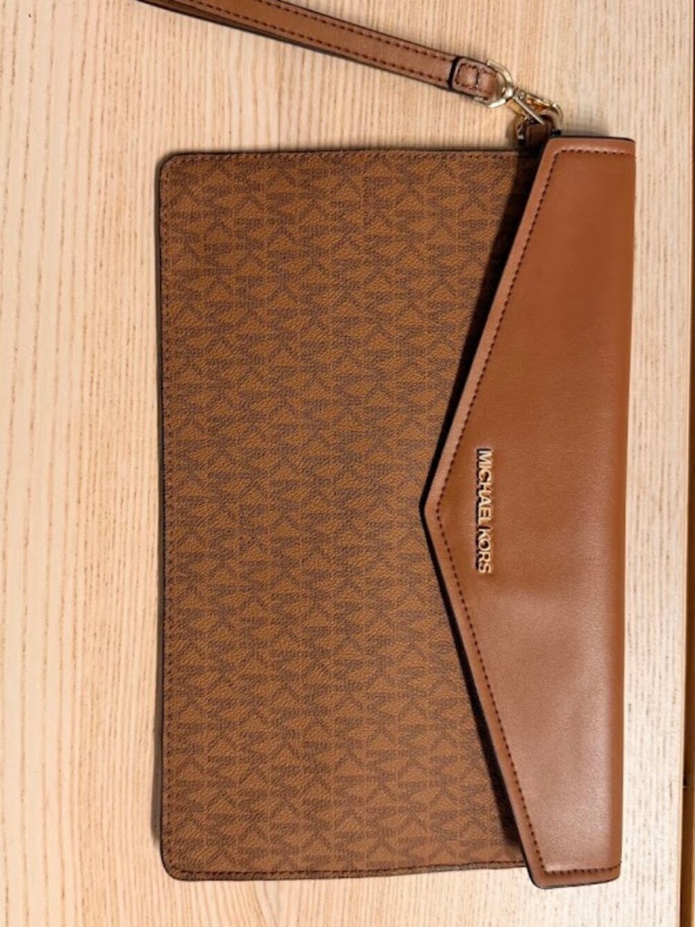 Michael Kors Maisie Envelope Clutch Brown - Logo Pebbled leather